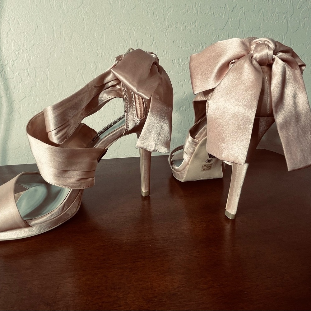 Elegant Satin Bow Heels Blush Pink
